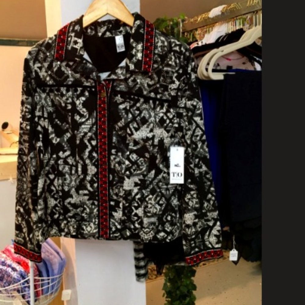 THOMAS & OLIVIA BLACK & WHITE JACKET